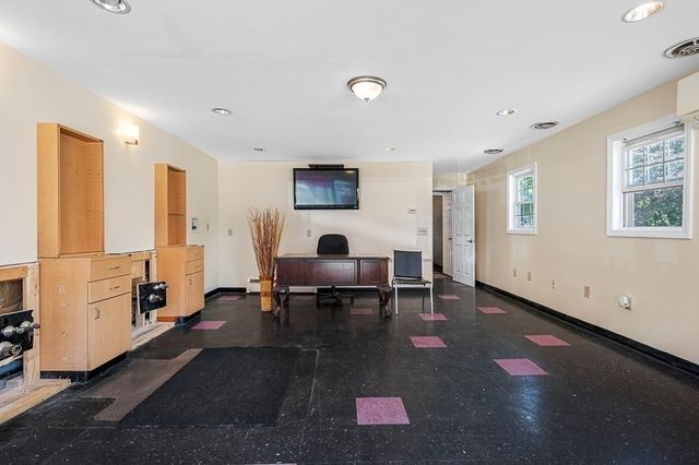 188 Auburn St, Auburn, MA 01501