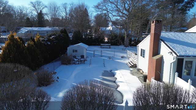 19 Evergreen Drive, Clinton, CT 06413