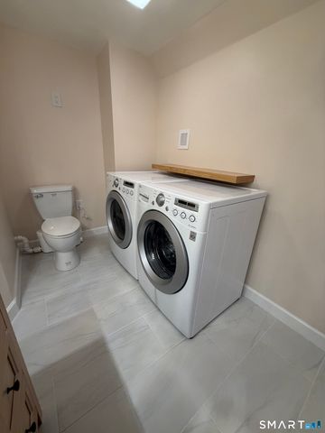 19 Evergreen Drive, Clinton, CT 06413