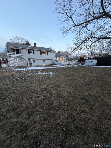 19 Evergreen Drive, Clinton, CT 06413