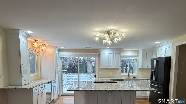 19 Evergreen Drive, Clinton, CT 06413