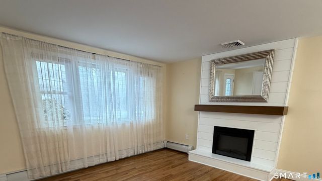 19 Evergreen Drive, Clinton, CT 06413