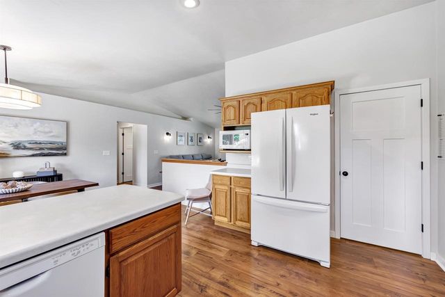 3766 SANDPIPER WAY, Green Bay, WI 54311