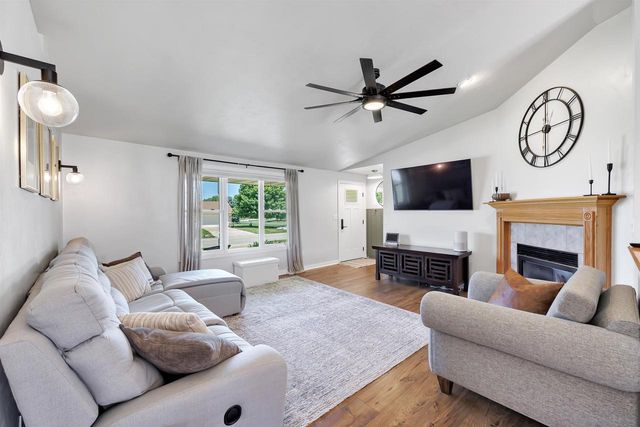 3766 SANDPIPER WAY, Green Bay, WI 54311
