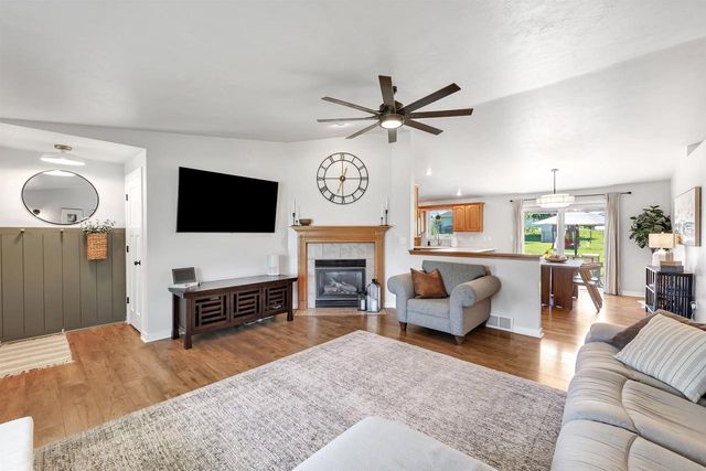 3766 SANDPIPER WAY, Green Bay, WI 54311