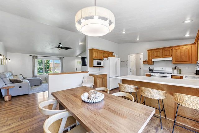 3766 SANDPIPER WAY, Green Bay, WI 54311
