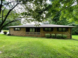 22 Marty Lane, Dallas, GA 30132