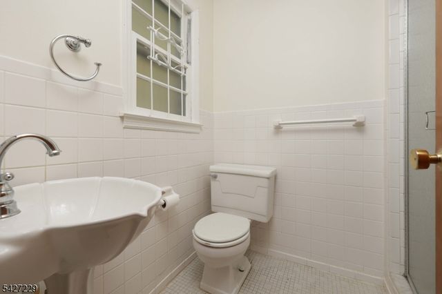 76 Harrison St, Clark Twp., NJ 07066