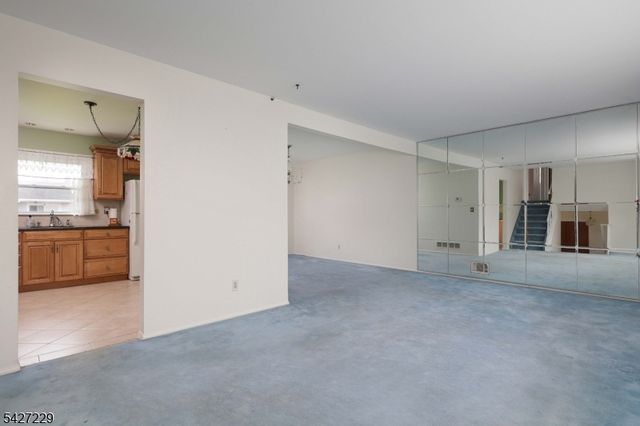 76 Harrison St, Clark Twp., NJ 07066
