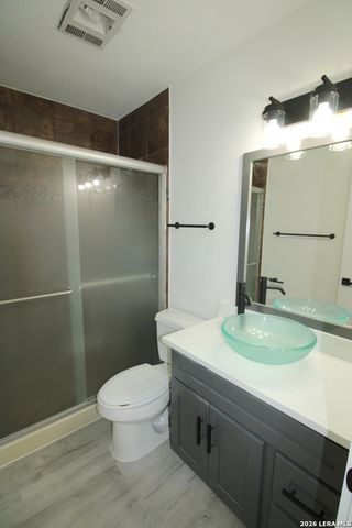10002 BIRCH FIELD DR, San Antonio, TX 78245