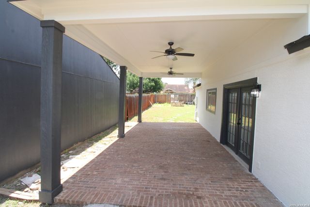 10002 BIRCH FIELD DR, San Antonio, TX 78245