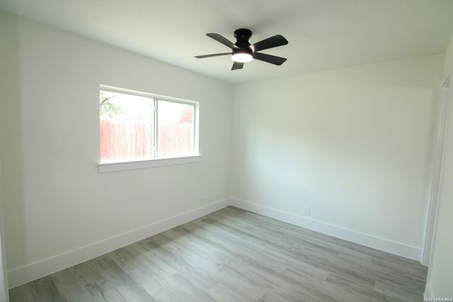 10002 BIRCH FIELD DR, San Antonio, TX 78245