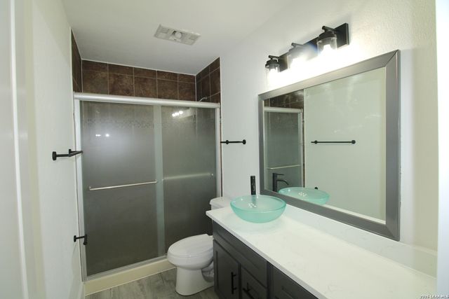 10002 BIRCH FIELD DR, San Antonio, TX 78245