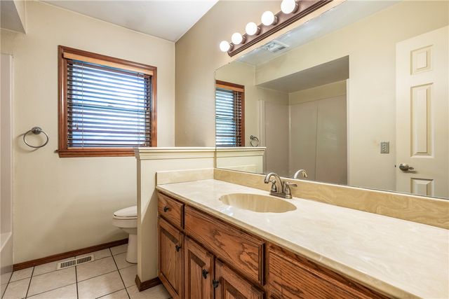 35 Fenchurch Drive, Bella Vista, AR 72715