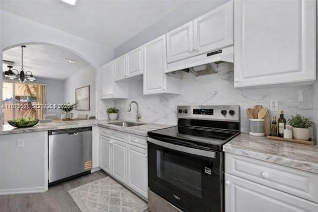 751 SE 2nd St, Homestead, FL 33030