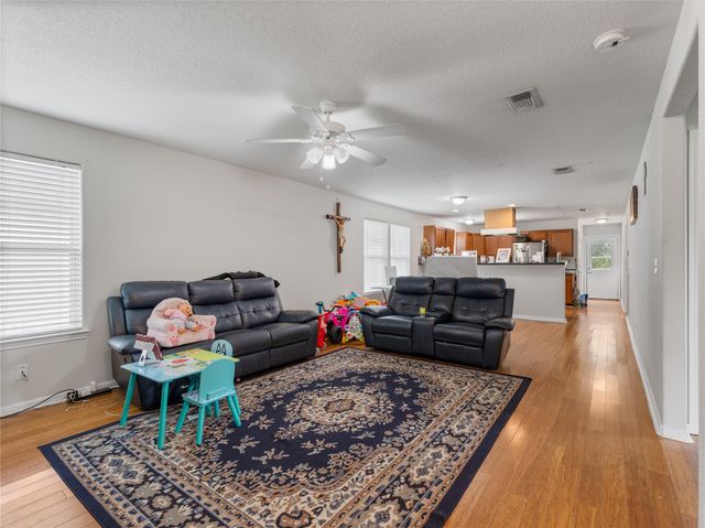 805 E Columbus, Wharton, TX 77488