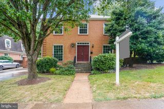 2248 MILITARY RD, Arlington, VA 22207