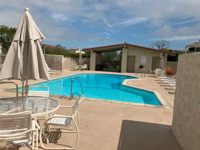 99 Hilltop Circle, Rancho Palos Verdes, CA 90275