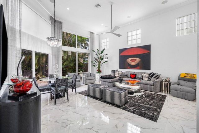 6517 Somerset Circle, Boca Raton, FL 33496