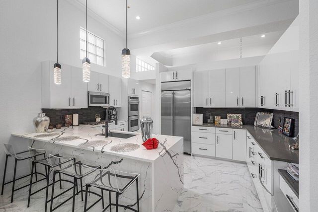 6517 Somerset Circle, Boca Raton, FL 33496