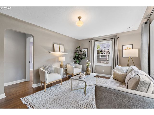 765 Nw ANGELINE Ave, Gresham, OR 97030