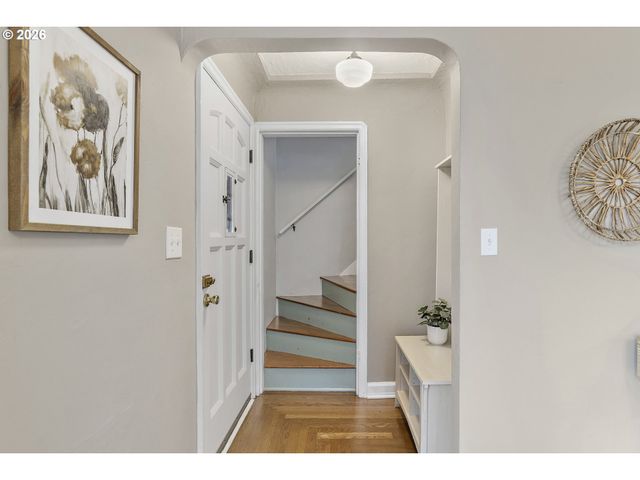 765 Nw ANGELINE Ave, Gresham, OR 97030