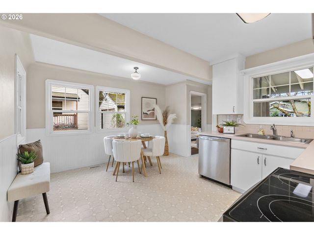 765 Nw ANGELINE Ave, Gresham, OR 97030