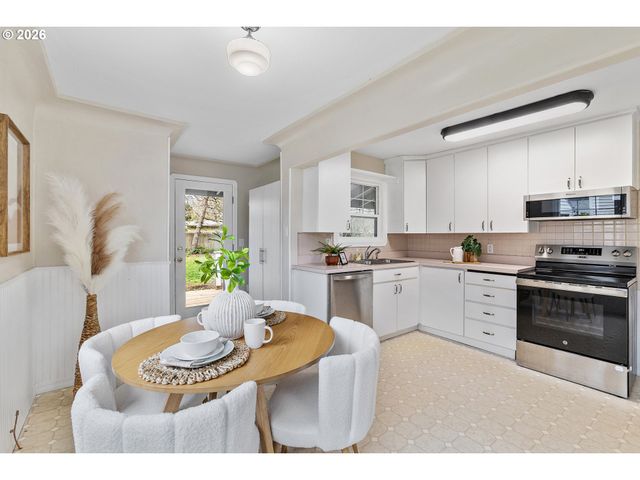 765 Nw ANGELINE Ave, Gresham, OR 97030