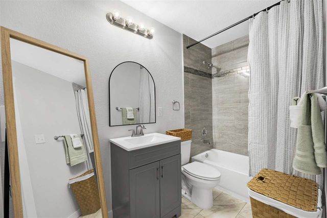 2115 NW Pollard Ave, Lawton, OK 73505