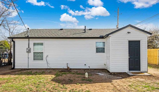 2115 NW Pollard Ave, Lawton, OK 73505
