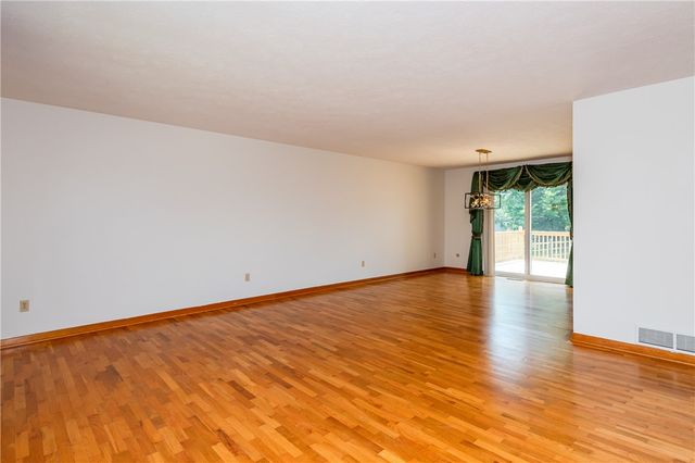 827 Moon Court, Miamisburg, OH 45342