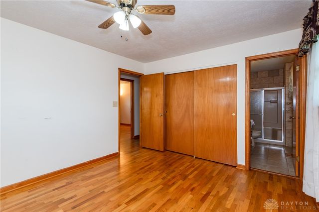 827 Moon Court, Miamisburg, OH 45342