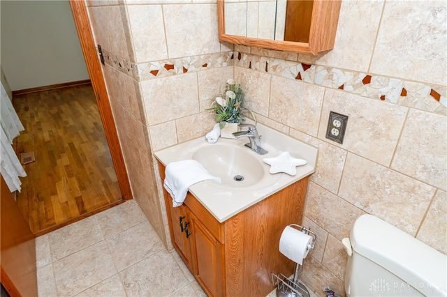 827 Moon Court, Miamisburg, OH 45342