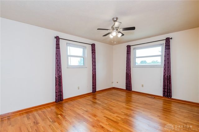 827 Moon Court, Miamisburg, OH 45342