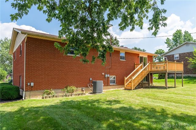 827 Moon Court, Miamisburg, OH 45342