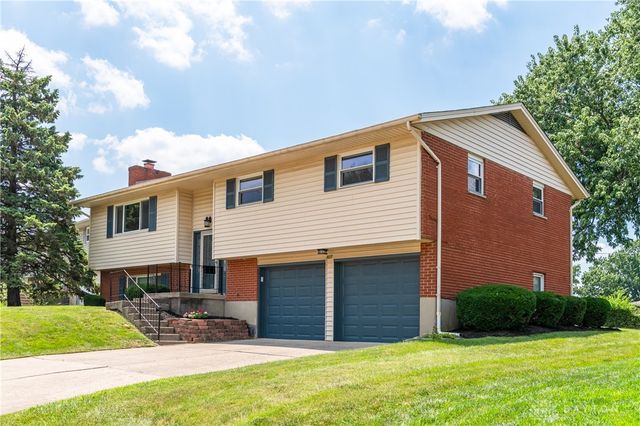 827 Moon Court, Miamisburg, OH 45342