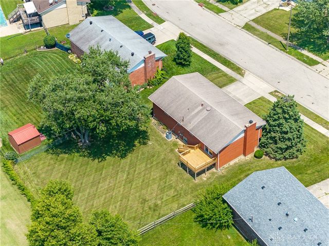 827 Moon Court, Miamisburg, OH 45342