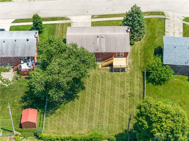 827 Moon Court, Miamisburg, OH 45342