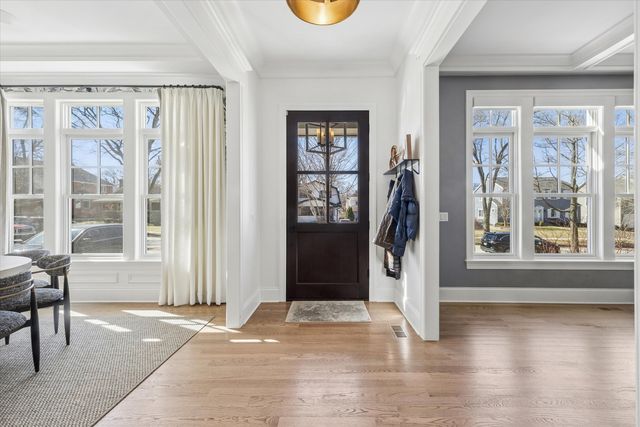 4041 Johnson Avenue, Western Springs, IL 60558