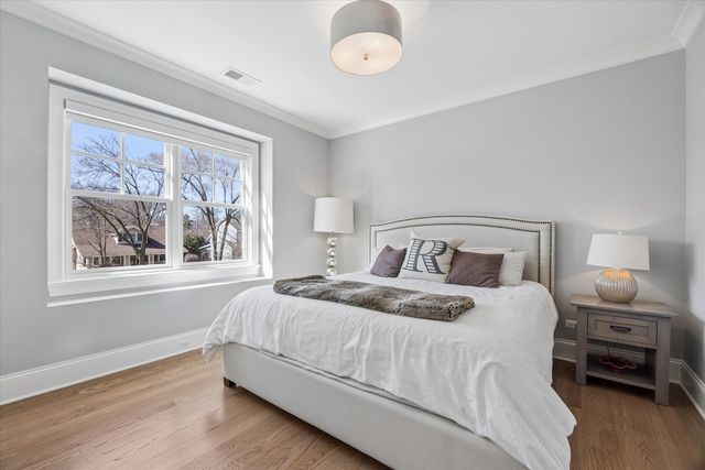 4041 Johnson Avenue, Western Springs, IL 60558