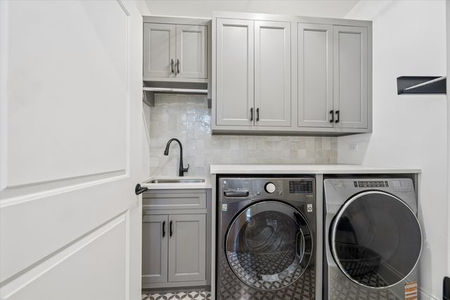 4041 Johnson Avenue, Western Springs, IL 60558