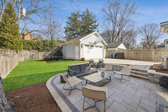 4041 Johnson Avenue, Western Springs, IL 60558