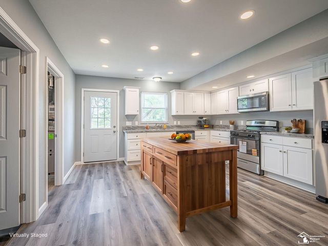 403 E Monroe Street, Dundee Twp, MI 48131