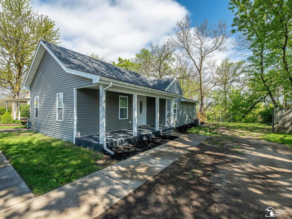 403 E Monroe Street, Dundee Twp, MI 48131