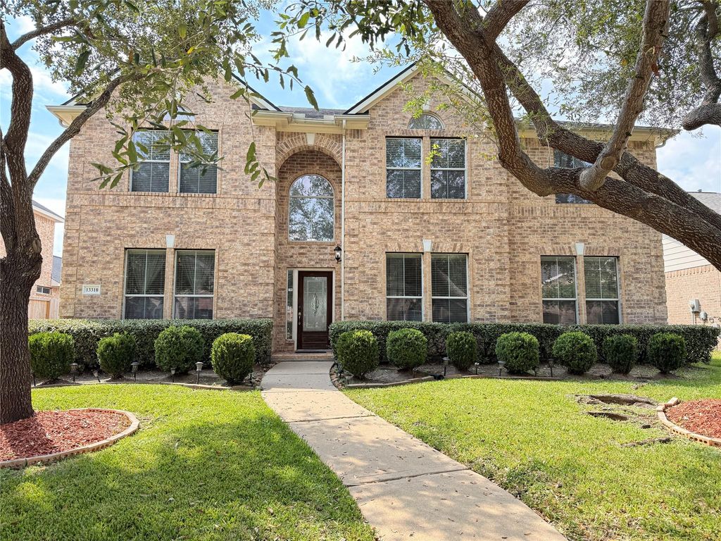 13310 Larkhill Gardens Lane, Sugar Land, TX 77498