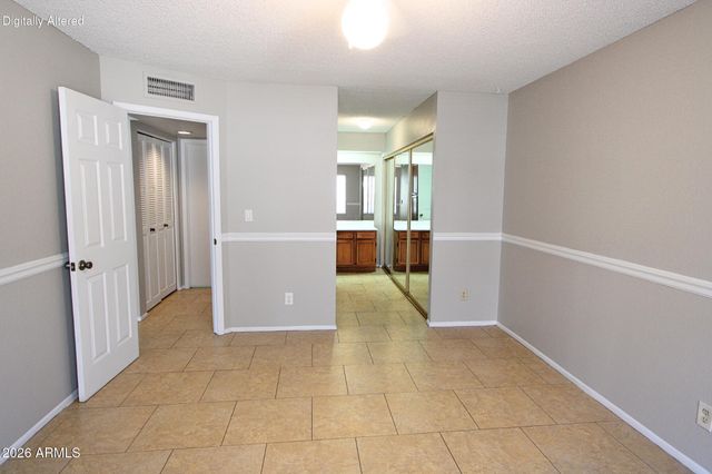 925 N COLLEGE Avenue C111, Tempe, AZ 85288