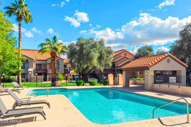 925 N COLLEGE Avenue C111, Tempe, AZ 85288