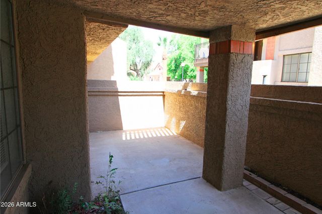 925 N COLLEGE Avenue C111, Tempe, AZ 85288