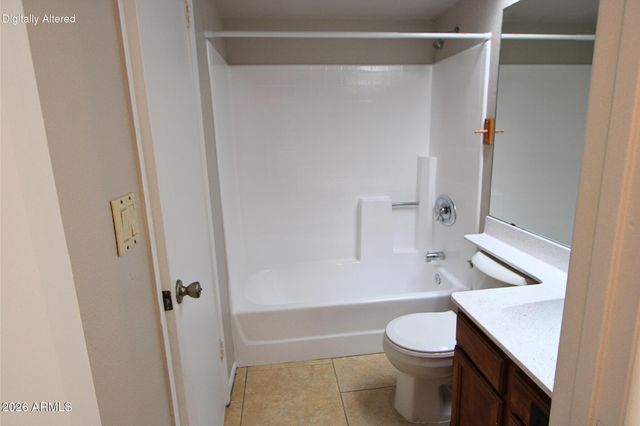 925 N COLLEGE Avenue C111, Tempe, AZ 85288