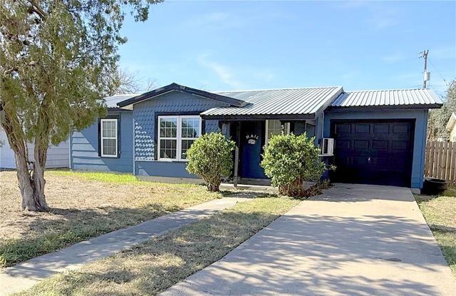 321 S Wanda Dr, Kingsville, TX 78363